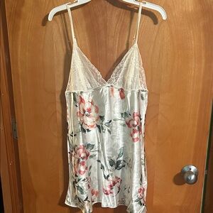 Floral Lace Trim Satin Chemise